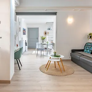 Holiday - La Terrasse Arles